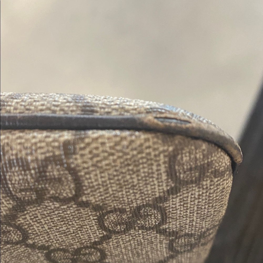 🤎😎Gucci Brown GG Monogram Messenger Tote with Dark Brown Leather Handles😎🤎 - Picture 14 of 16